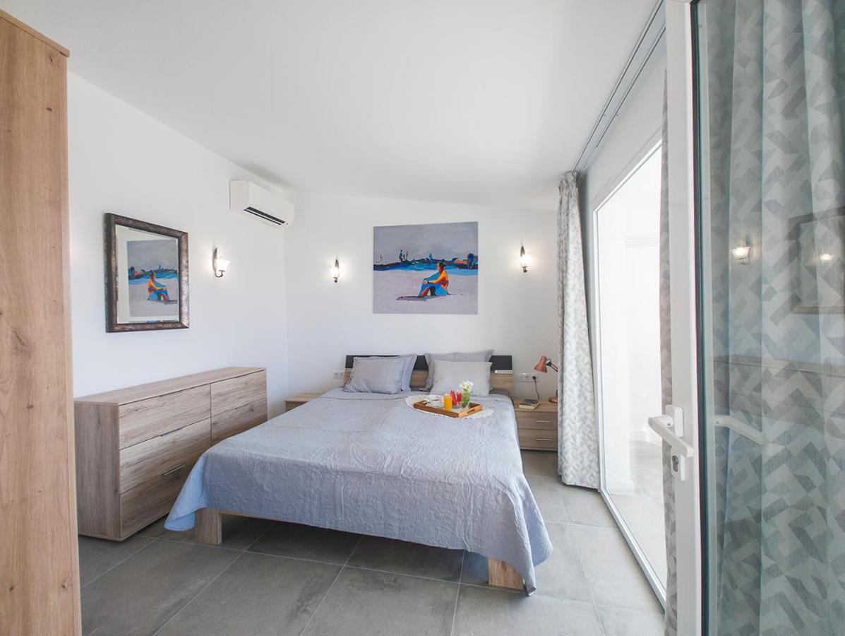 Villa Azure Horizon And Breeze - Panoramic Ocean View And Heated Pool Чайофа Экстерьер фото