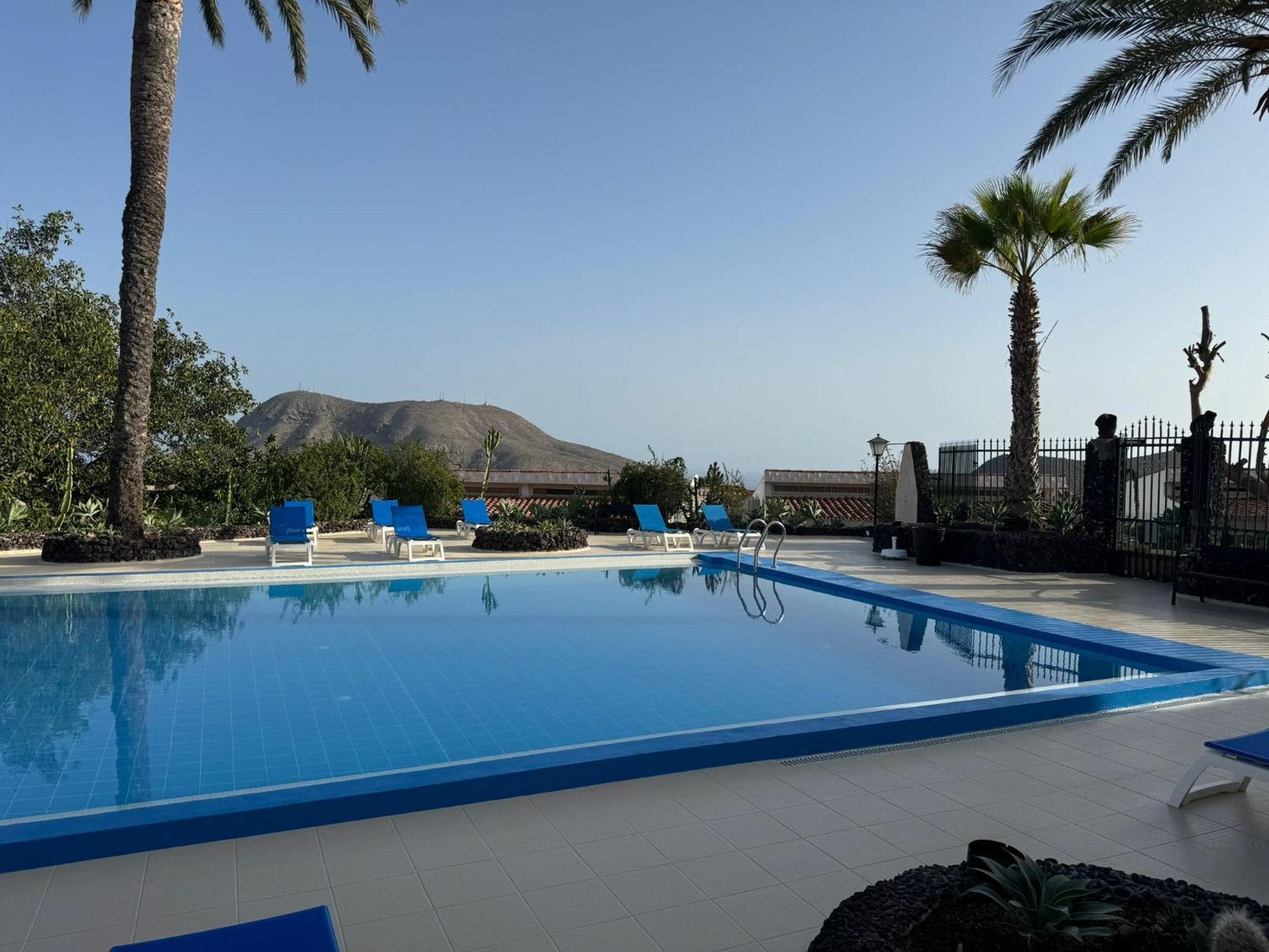 Villa Azure Horizon And Breeze - Panoramic Ocean View And Heated Pool Чайофа Экстерьер фото